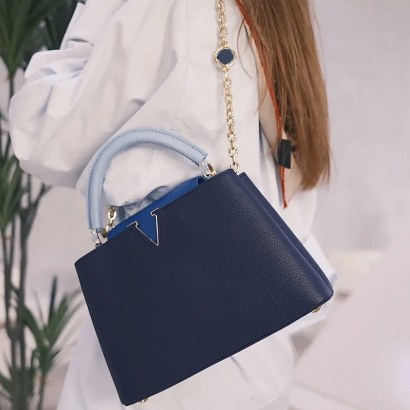 10A top-level Designer bag 31.5 cm Luxury bag Crossbody bag Shoulder Bags Womenbag Handbags backpack purse LV040
10A top-level Designer bag 31.5 cm Luxury bag Crossbody bag Shoulder Bags Womenbag Handbags backpack purse LV040