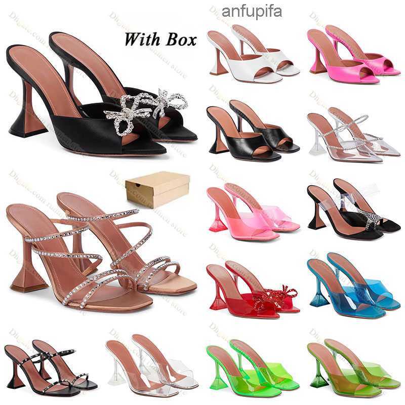 

AMINA MUADDI Sandals Designer Women Lupita Metallic Mules PVC Top Strap Famous Ladies Transparent Curved Ladies Clear Fashion Summer Crystal Heel Shoes, Am02