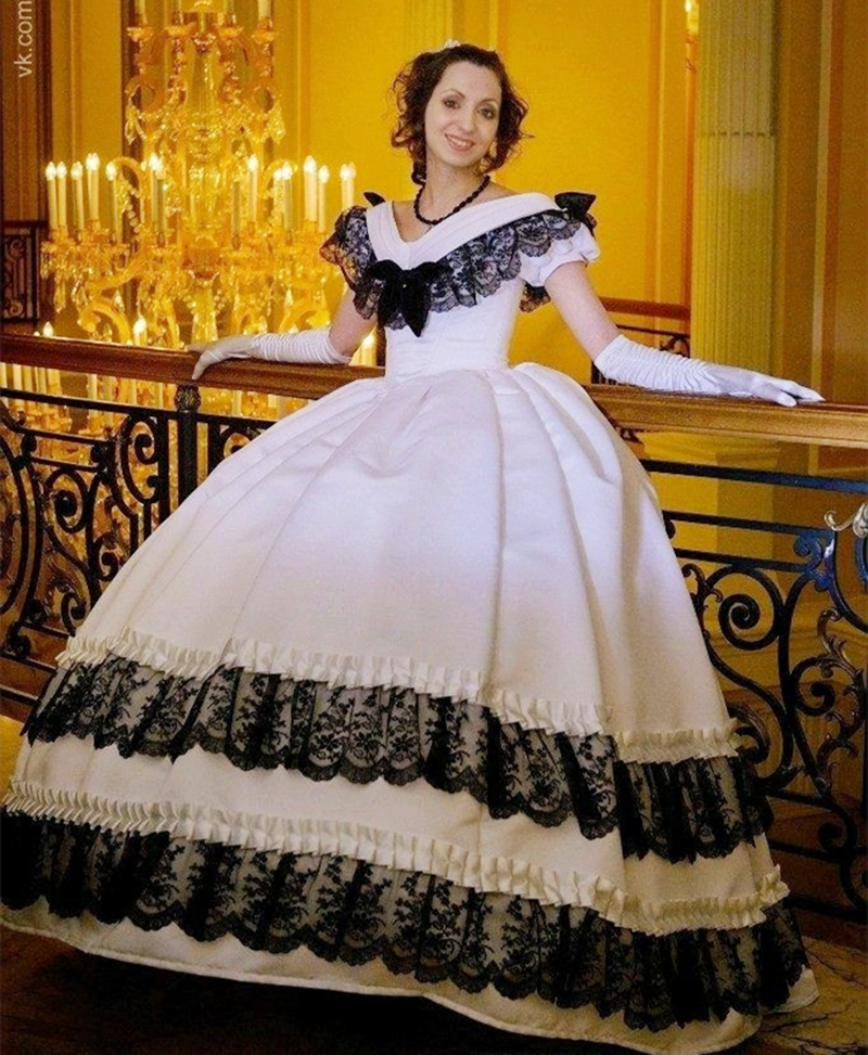 Black And White Wedding Dresses Short Sleeves Vintage Satin Bridal Gowns Floor Length Gothic Vestido De Novia 2023