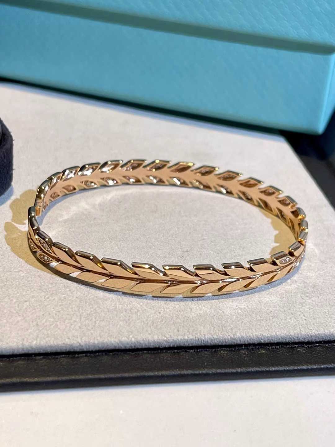 Counter quality 2023 New Victoria Rose Gold Leaf Bracelet Sterling Silver Plated Ornament Elegant Vine Girl tiffay With logo