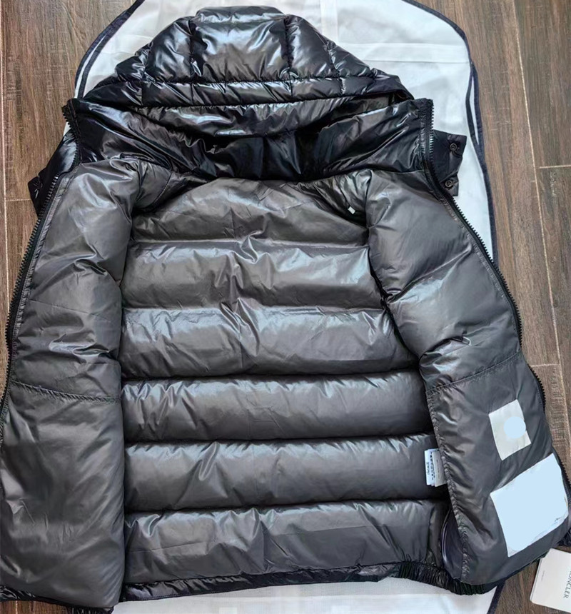 Mens Vests Men Down Vest Winter Jacket Designer Puffer hooded Waistcoat Unisex Couple Bodywarmer Womens Sveless Outdoor Warm Thick Gilet S{category}