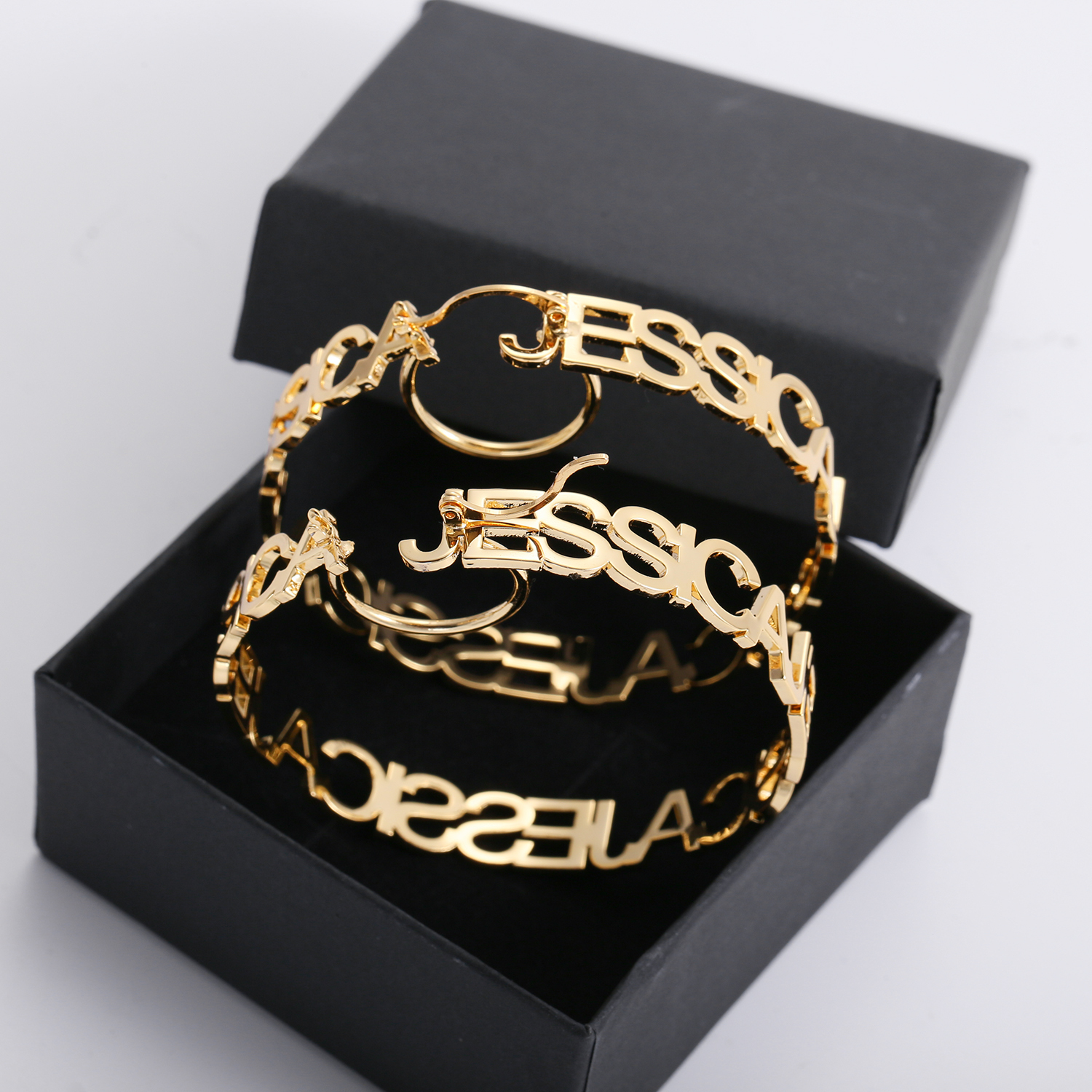 Hoop Huggie Custom Name Earring Trend Summer Earrings For Women Personalized Gold Aesthetic Jewelry Wedding Sexy Accessories 230707
