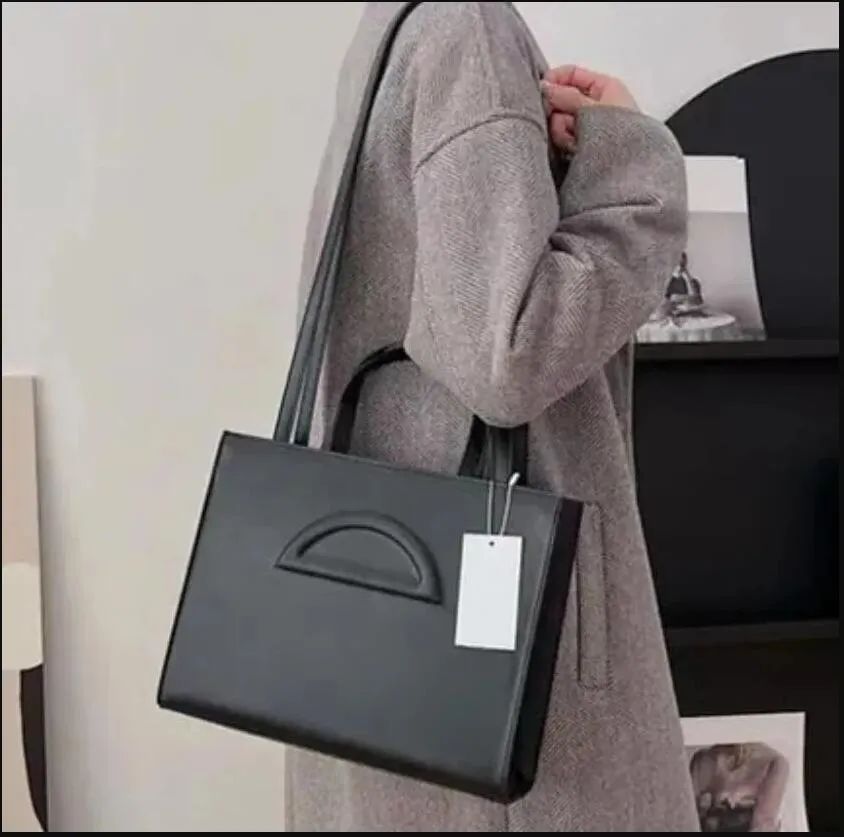 Medium Shopping Bag purses designer woman handbag mini bag large Shoulder Bags Soft Leather Women Handbag Crossbody Bags with logo e, 2-9-20*16*8cm
Medium Shopping Bag purses designer woman handbag mini bag large Shoulder Bags Soft Leather Women Handbag Crossbody Bags with logo e, 2-9-20*16*8cm