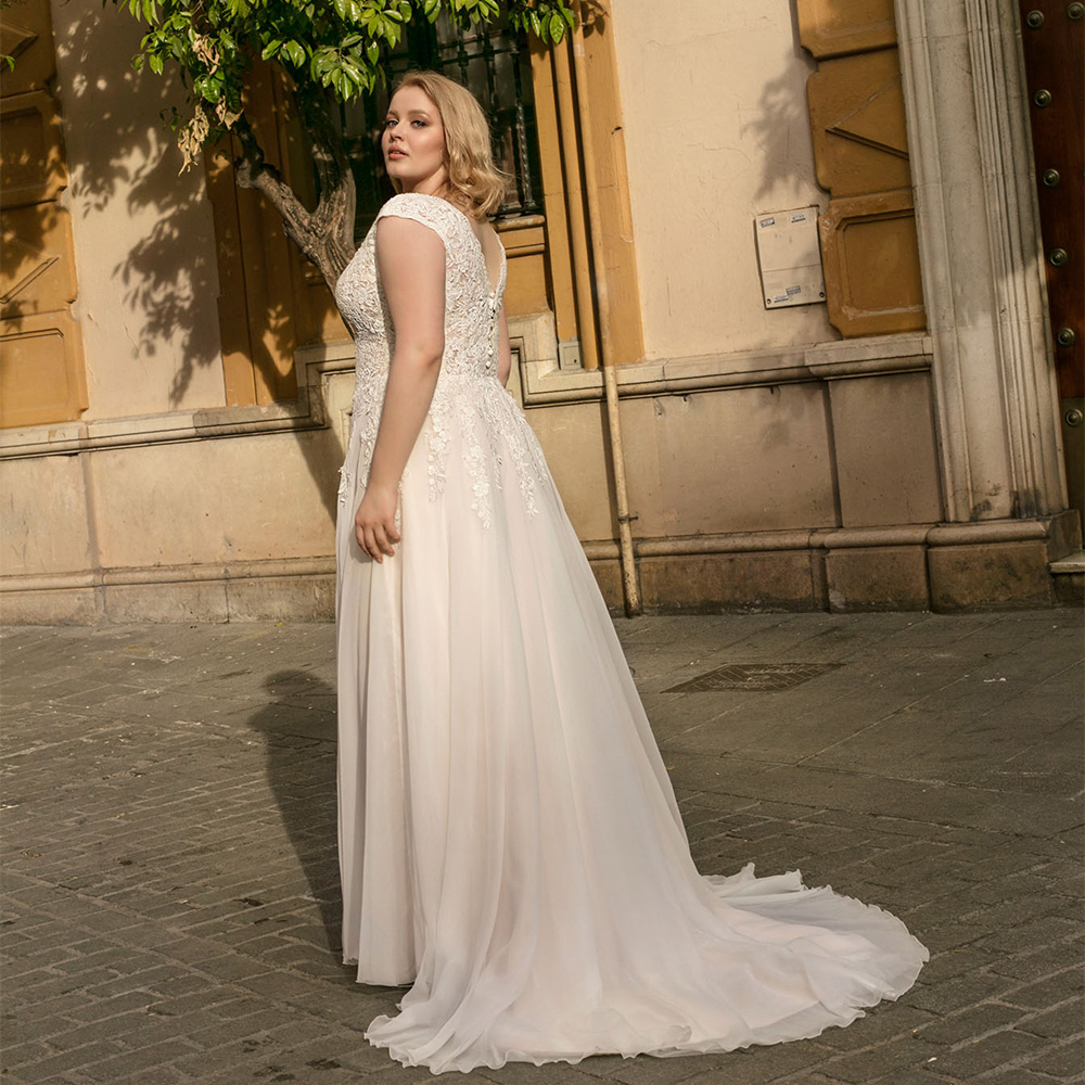 Plus Size Cap Sleeve A Line Wedding Bridal Dresses V Neck Lace Appliques Side Split Bride Gown Sweep Train Chiffon robe de mariee