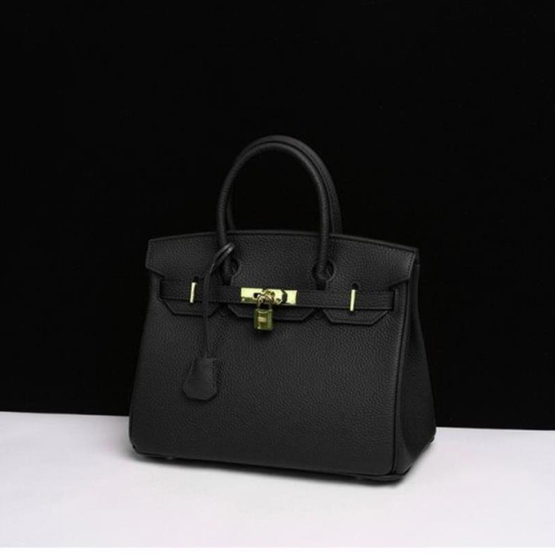 2023 Large Capacity Commuter Womens handbag New Cowhide Medium tote bag Classic Platinum Genuine Leather Litchi Grain Bags forever_bags, 25cm
2023 Large Capacity Commuter Womens handbag New Cowhide Medium tote bag Classic Platinum Genuine Leather Litchi Grain Bags forever_bags, 25cm