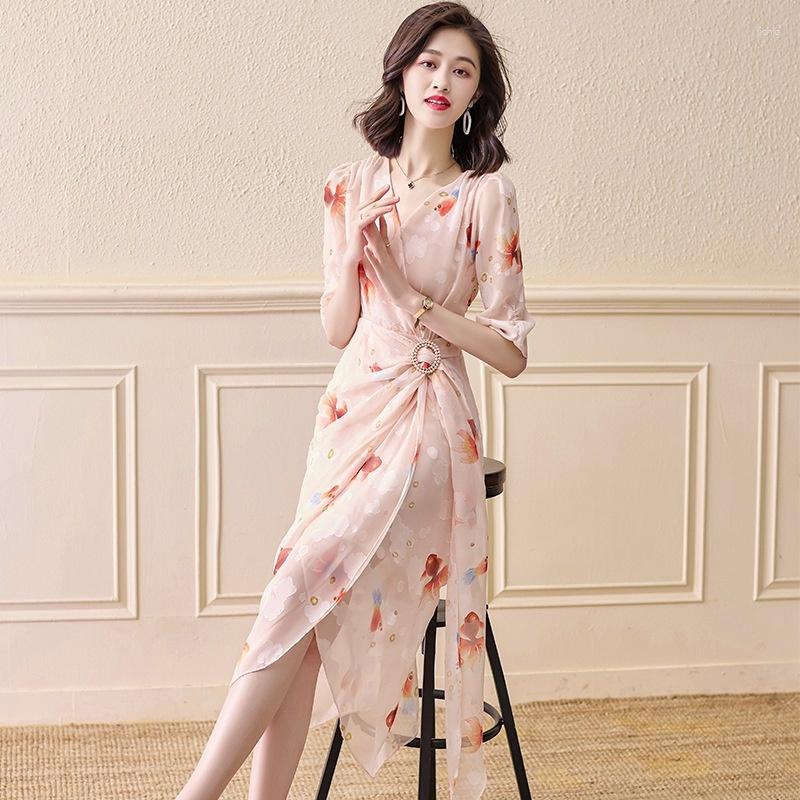 Casual Dresses 2024 Womens Dress French Floral Chiffon Summer Style V-neck Pink Waist Printed Long Skirt Pleated Fashion Slim Vestidos