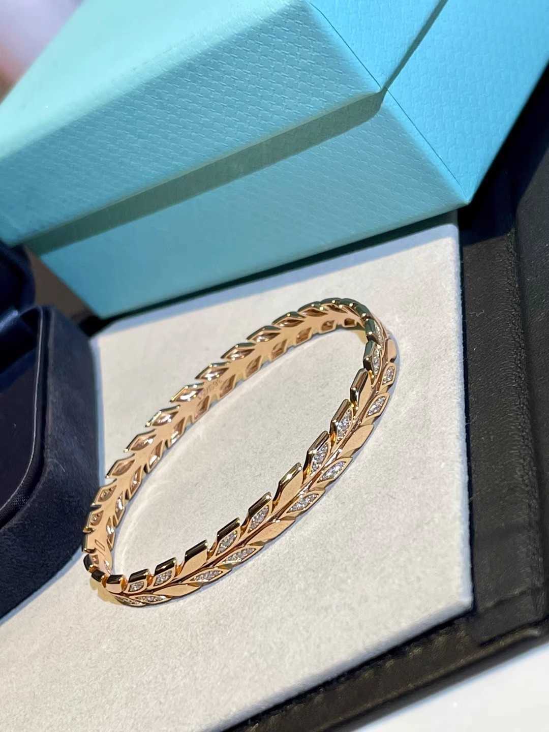 Counter quality 2023 New Victoria Rose Gold Leaf Bracelet Sterling Silver Plated Ornament Elegant Vine Girl tiffay With logo