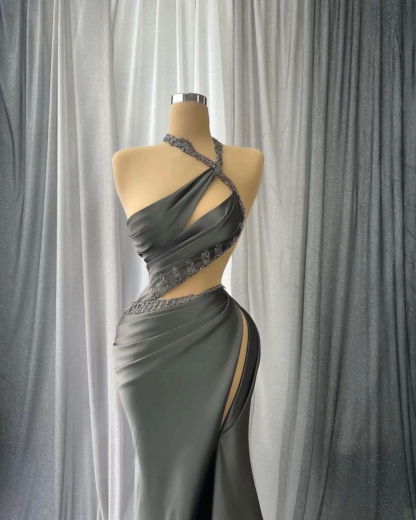 Sexy Gray Satin Mermaid Prom Dresses Hlater Neck Sequins Front Split Formal Evening Ocn Gowns Vestidos De Novia