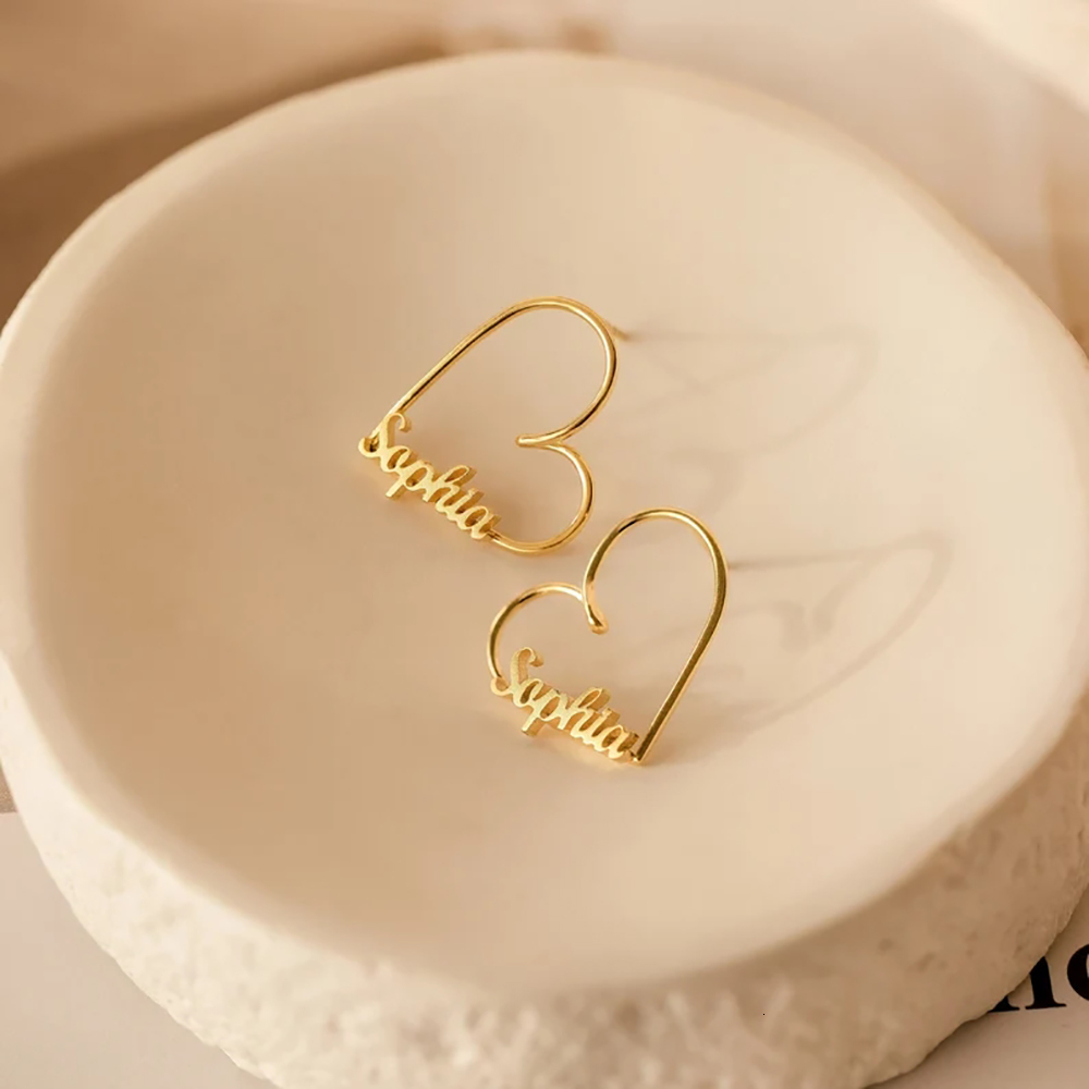 Hoop Huggie GoldButterfly Custom Name Heart Earrings Minimalist Statement Stud Handmade Personalized Gold Hoops Mother's Day Gift 230707