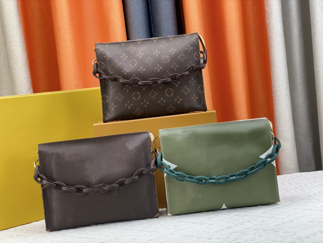 Spring Summer embosseds leather chain bag COUSSIN handbag fashion-forward shoulder bags cross-body with the strap top quality purse wallet M47542 M67692
Spring Summer embosseds leather chain bag COUSSIN handbag fashion-forward shoulder bags cross-body with the strap top quality purse wallet M47542 M67692