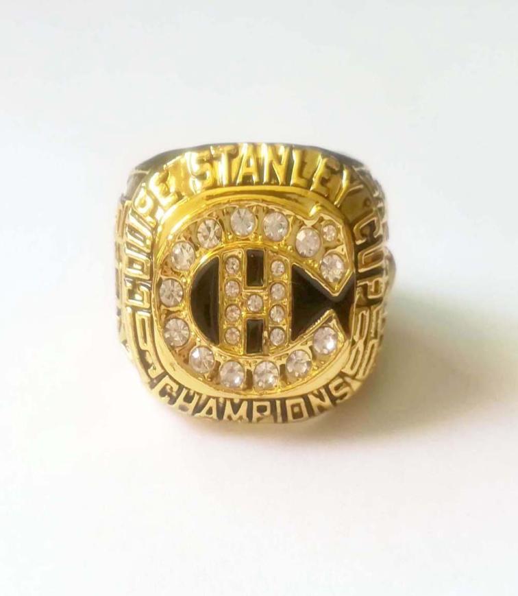1986 Montreal Canadiens Cup Hockey Championship Ring01237289402
1986 Montreal Canadiens Cup Hockey Championship Ring01237289402