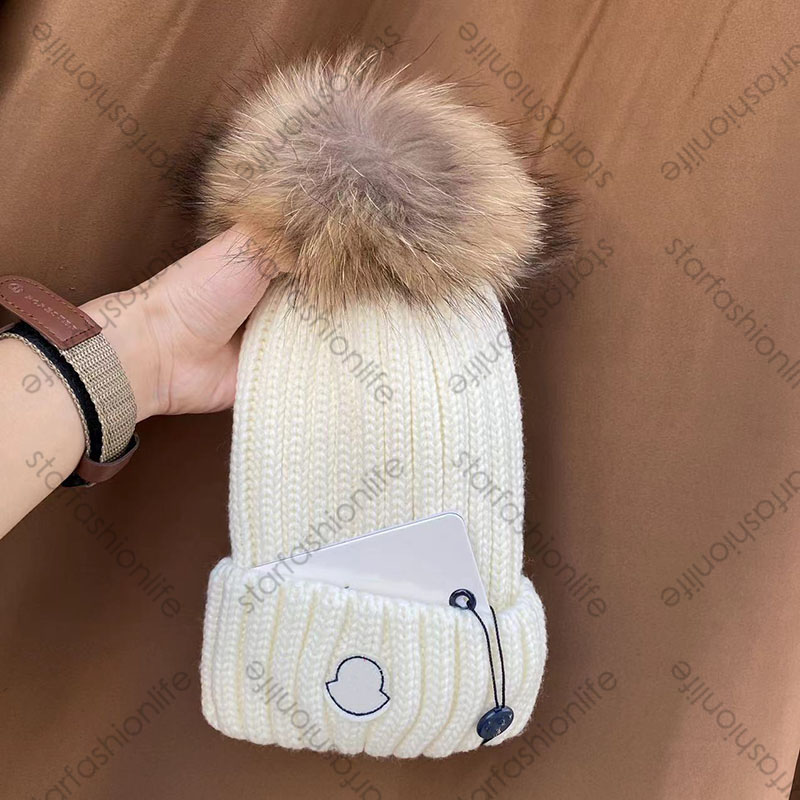 Designer Hat Knitted High Barrel Hat Men's and Women's Unisex Blended Cotton Ball Wool Fashion Trend Hot Sale, Red
Designer Hat Knitted High Barrel Hat Men's and Women's Unisex Blended Cotton Ball Wool Fashion Trend Hot Sale, Red