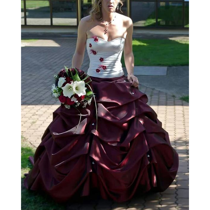Vintage Ruched A Line Wedding Dresses White And Burgundy Satin Long Bridal Gowns Strapless Sleeveless Garden Bride Formal Wear