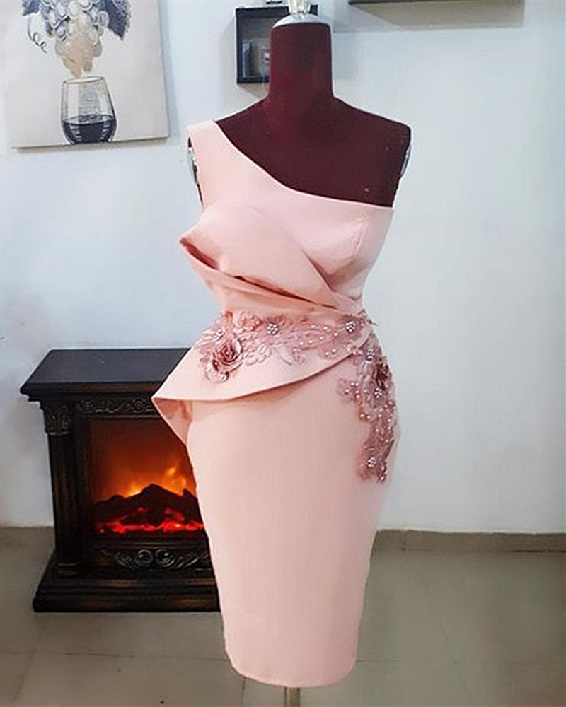 Light Pink Sheath Mother Dresses For Wedding Party One Shoulder Knee Length Elegant Satin Bride Groom Mom Prom Occasion Gowns Ruched Floral Lace Appli
