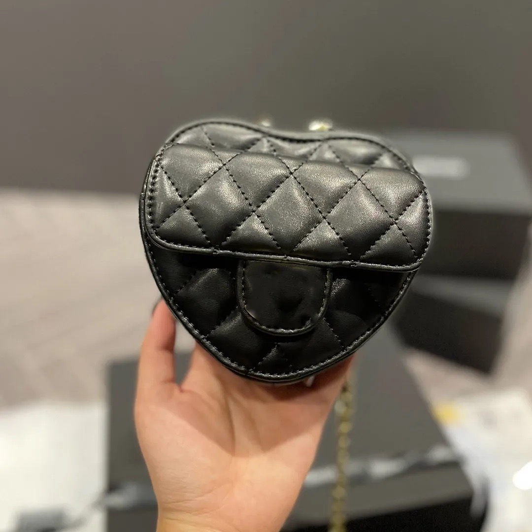 7A top designer luxury bag ladies mini sweet lady one shoulder messenger new fashion sheepskin brand chain love bag copy, Pink
7A top designer luxury bag ladies mini sweet lady one shoulder messenger new fashion sheepskin brand chain love bag copy, Pink