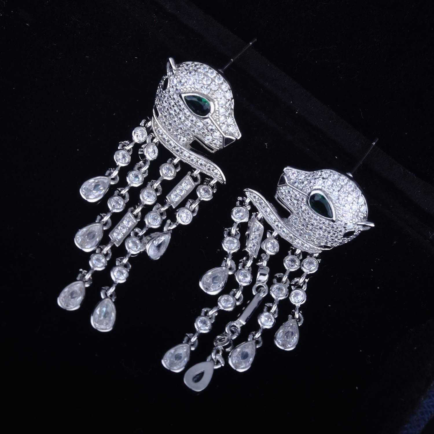 High version Carti's same full-size leopard earrings Heavy engineering design temperament senior sense head tassel long