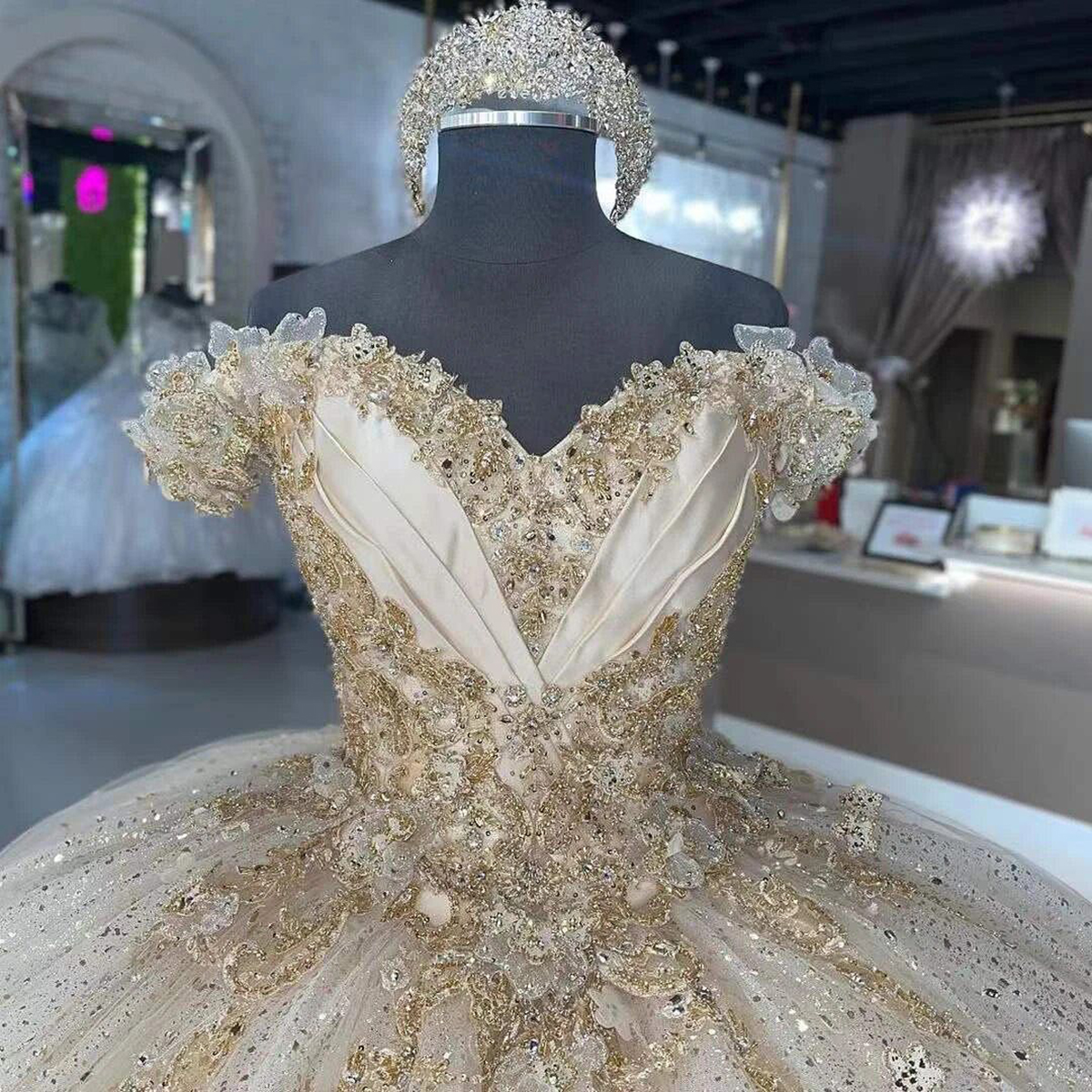 Sparkling Ball Gown Wedding Dresses 2023 Off Shoulder Short Sleeve Vestido De Novia Lace Beaded Chapel Train Glamorous Bride Dress