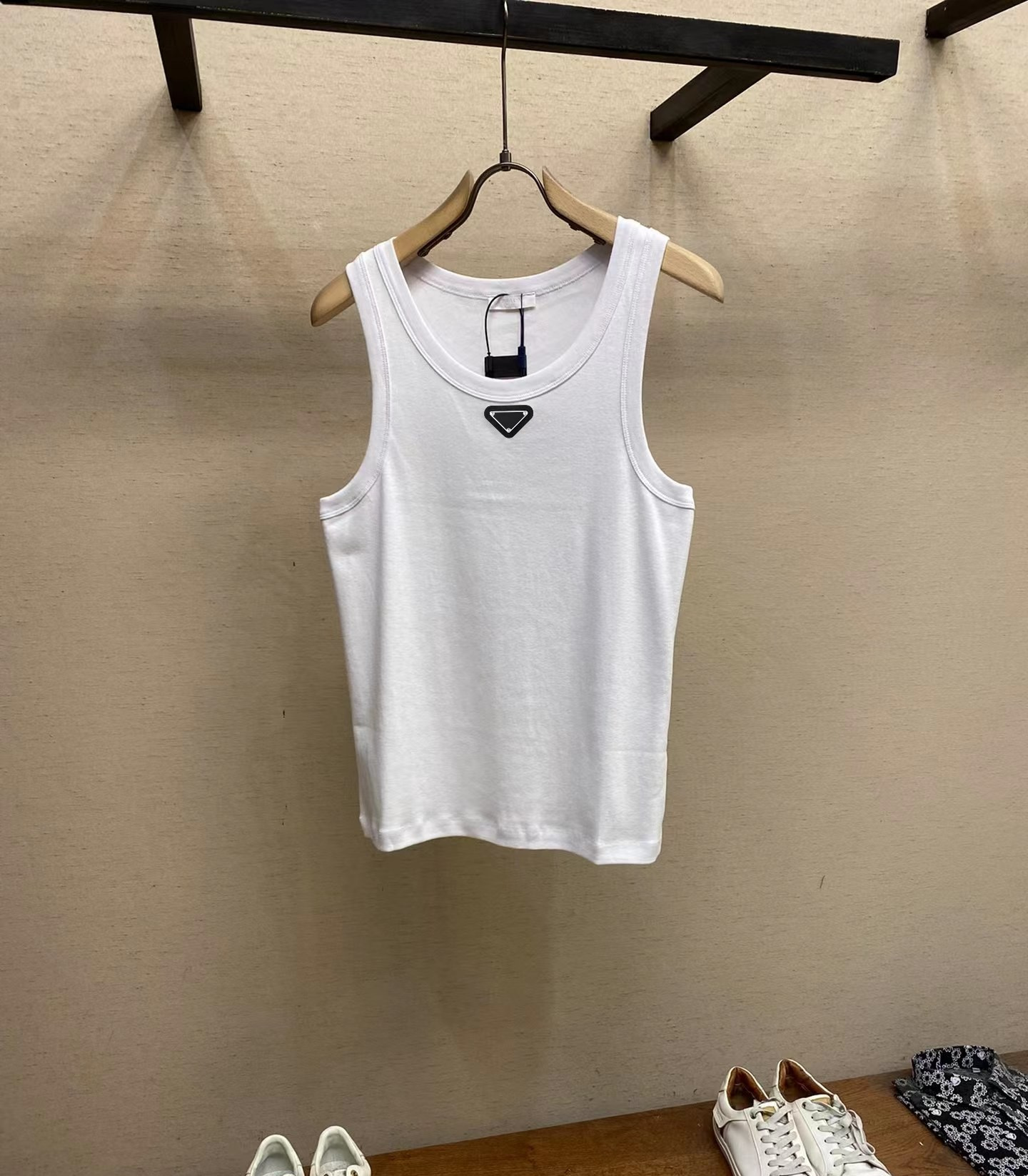 Men designer t shirt Tees Mens Tank Tops Summer Sleeveless Cotton T-shirt Sports Breathable Strap Sweetheart shirt Top, 2black
Men designer t shirt Tees Mens Tank Tops Summer Sleeveless Cotton T-shirt Sports Breathable Strap Sweetheart shirt Top, 2black