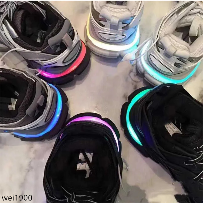 Designer Balencaigaitys Shoes Luxury Brand Designer Womens Mens Casual Shoe Track 3 3.0 LED Sneaker Lighted Gomma leather Trai wmew GAH
Designer Balencaigaitys Shoes Luxury Brand Designer Womens Mens Casual Shoe Track 3 3.0 LED Sneaker Lighted Gomma leather Trai wmew GAH