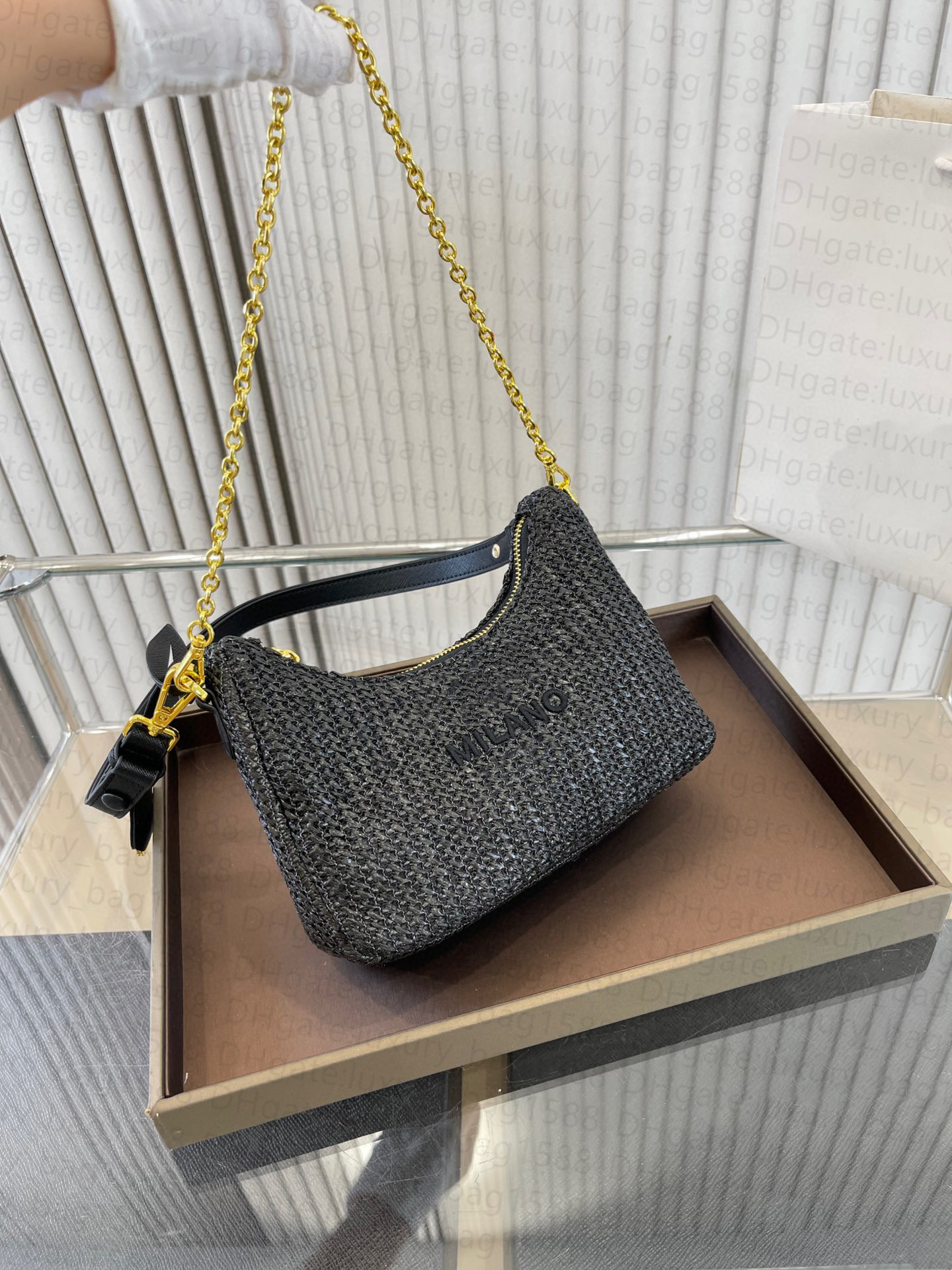 Fashion Woven Underarm Bag Luxury Saffiano bag Women Shoulder Bag MILANO Classic Zipper Bag Designer Bag, Beige
Fashion Woven Underarm Bag Luxury Saffiano bag Women Shoulder Bag MILANO Classic Zipper Bag Designer Bag, Beige
