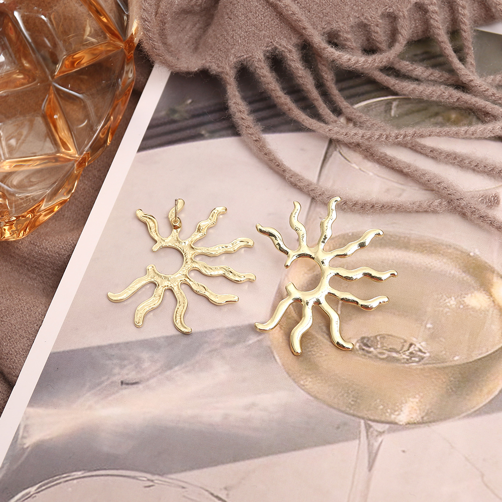 Stud Exaggerated Vintage Drop Earrings for Women Gold colour Dangle Wild Sun EaringsFemale Fashion Jewelry 230710