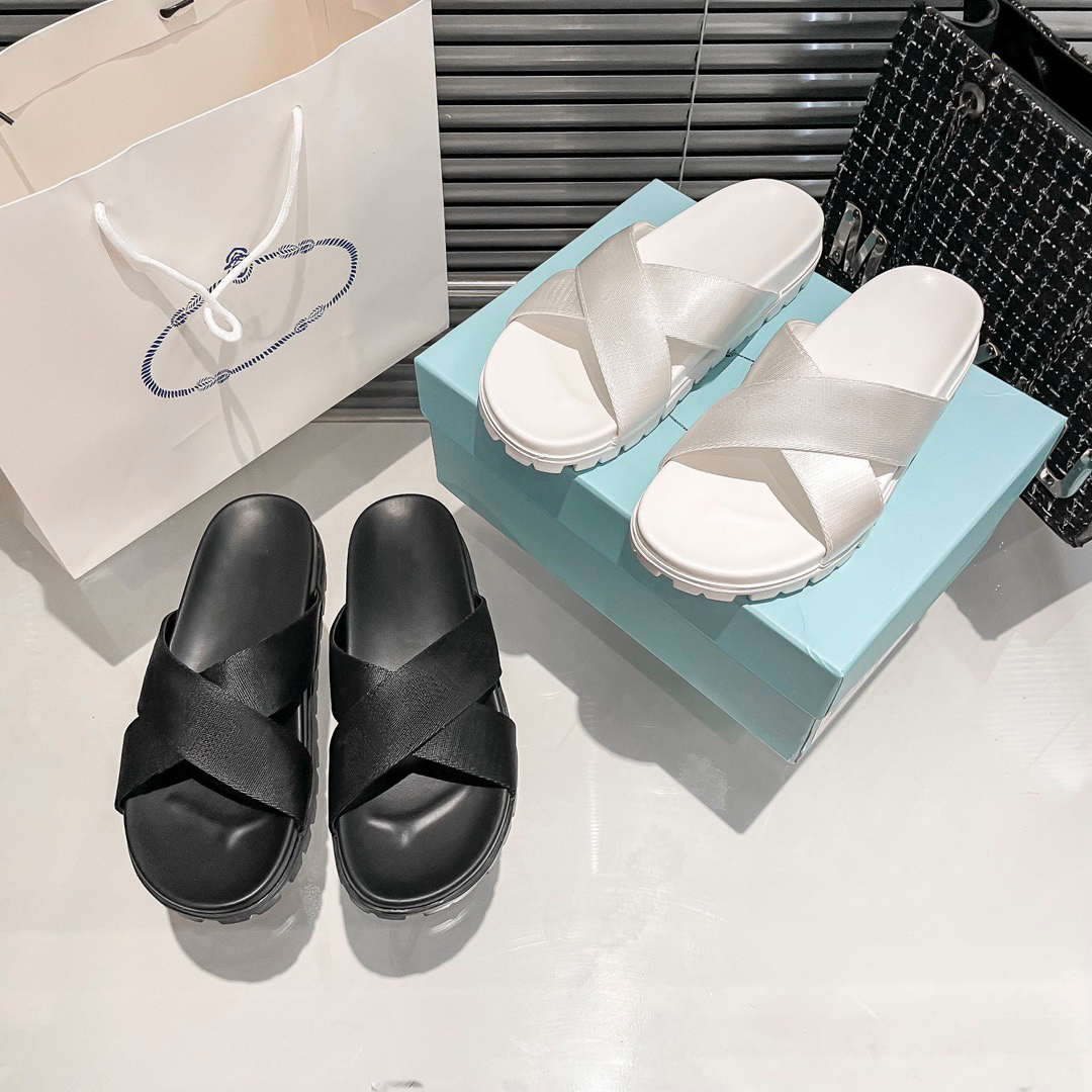 2023 Luxury Designers Women Fashion Sandals Flat Crossover Slides Flip Flops Shoes Black White Pink Slipper desert Spike Sole Platform Sandal With Box, Red
2023 Luxury Designers Women Fashion Sandals Flat Crossover Slides Flip Flops Shoes Black White Pink Slipper desert Spike Sole Platform Sandal With Box, Red