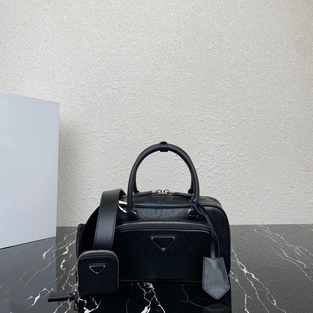2023 New women's handbag high-end quality crossbody bag made of inside and outside all soft sheepskin shoulder bag hand-crafted fold effect 1BB099
2023 New women's handbag high-end quality crossbody bag made of inside and outside all soft sheepskin shoulder bag hand-crafted fold effect 1BB099
