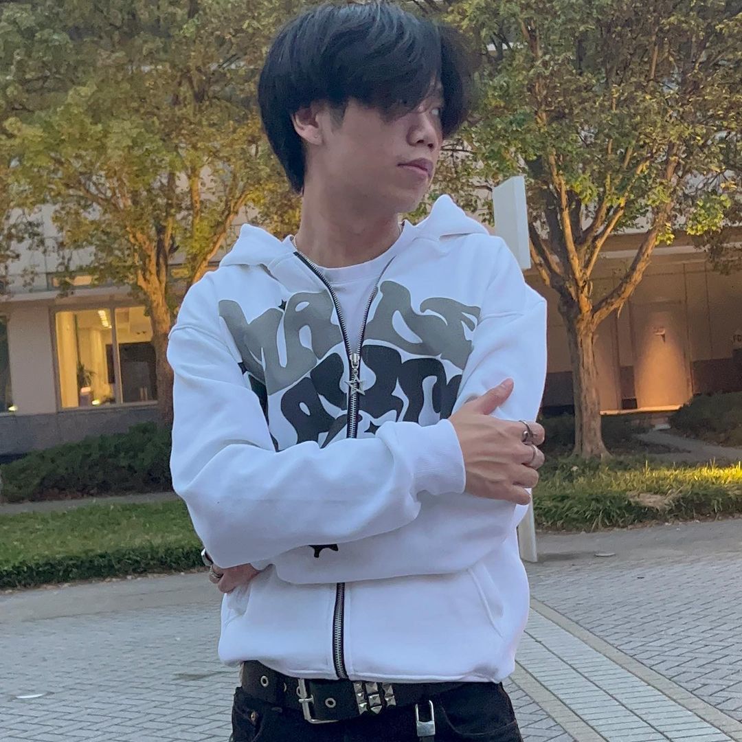 Mens Hoodies Sweatshirts Y2K European and American Street Plus Size Loose Pink Printed Pattern Zipper Hoodie Hip Hop Fashion Friends Party Clothes 230