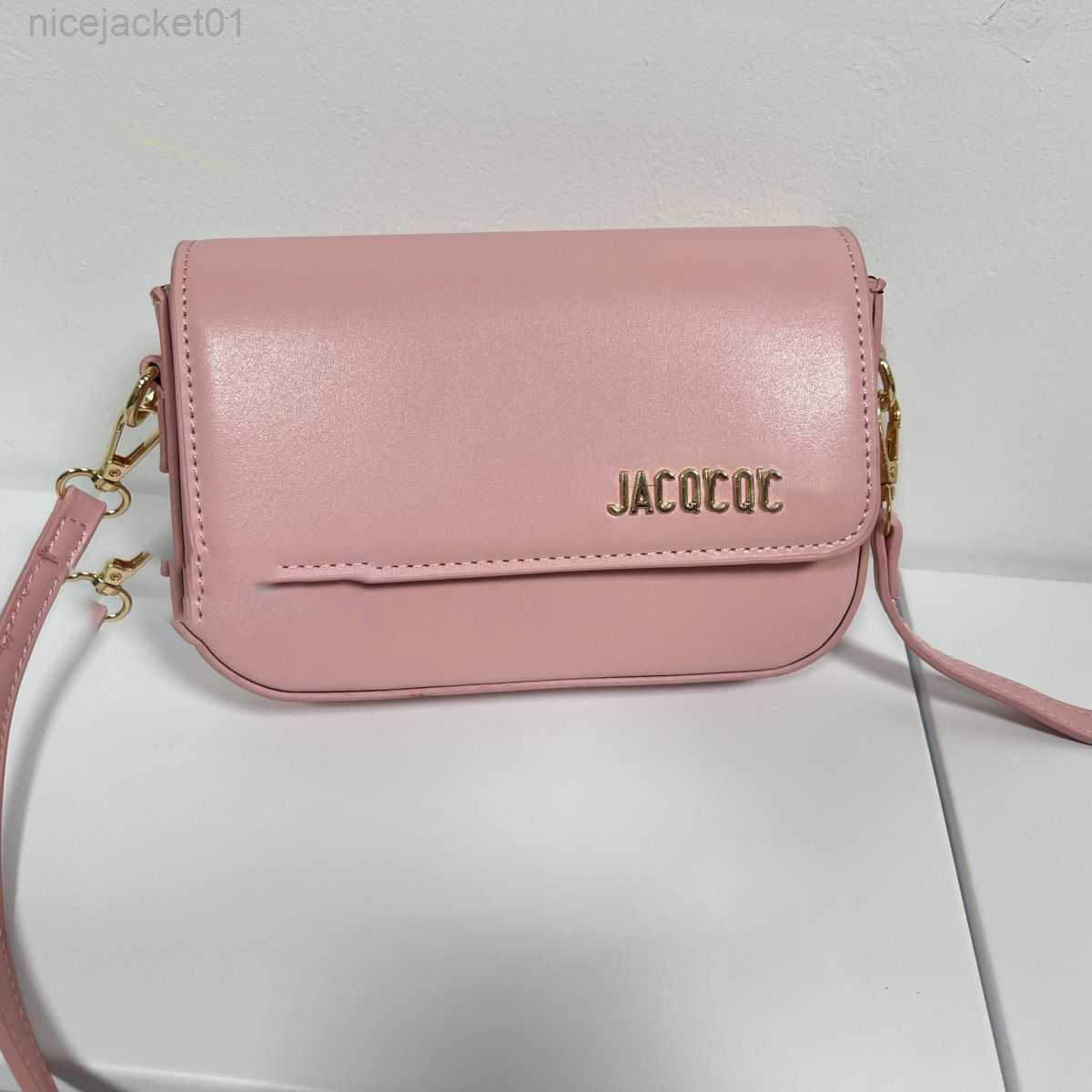 New French Ins Niche Designer Jacquemes Bag High Quality Westernized Wide Shoulder High Beauty Bag For Women, Black
New French Ins Niche Designer Jacquemes Bag High Quality Westernized Wide Shoulder High Beauty Bag For Women, Black