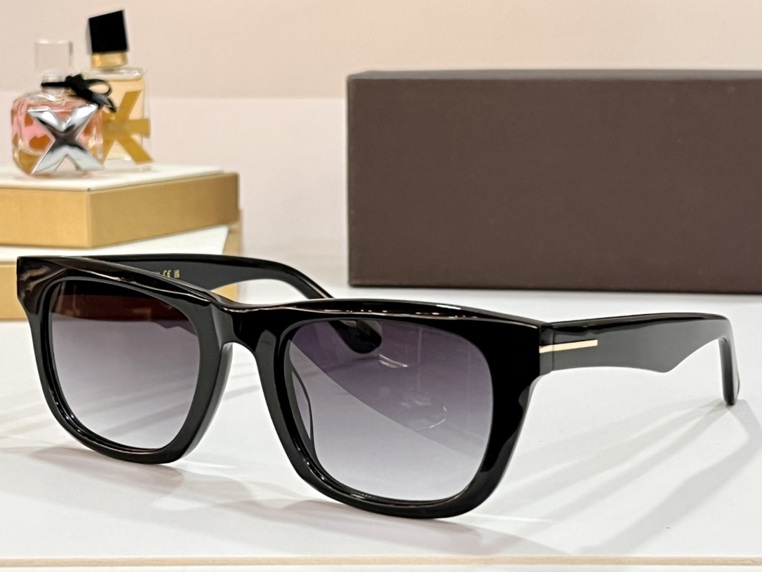 Sunglasses For Men and Women Designers 1076 Anti-Ultraviolet Retro Eyewear Full Frame Random Box
Sunglasses For Men and Women Designers 1076 Anti-Ultraviolet Retro Eyewear Full Frame Random Box