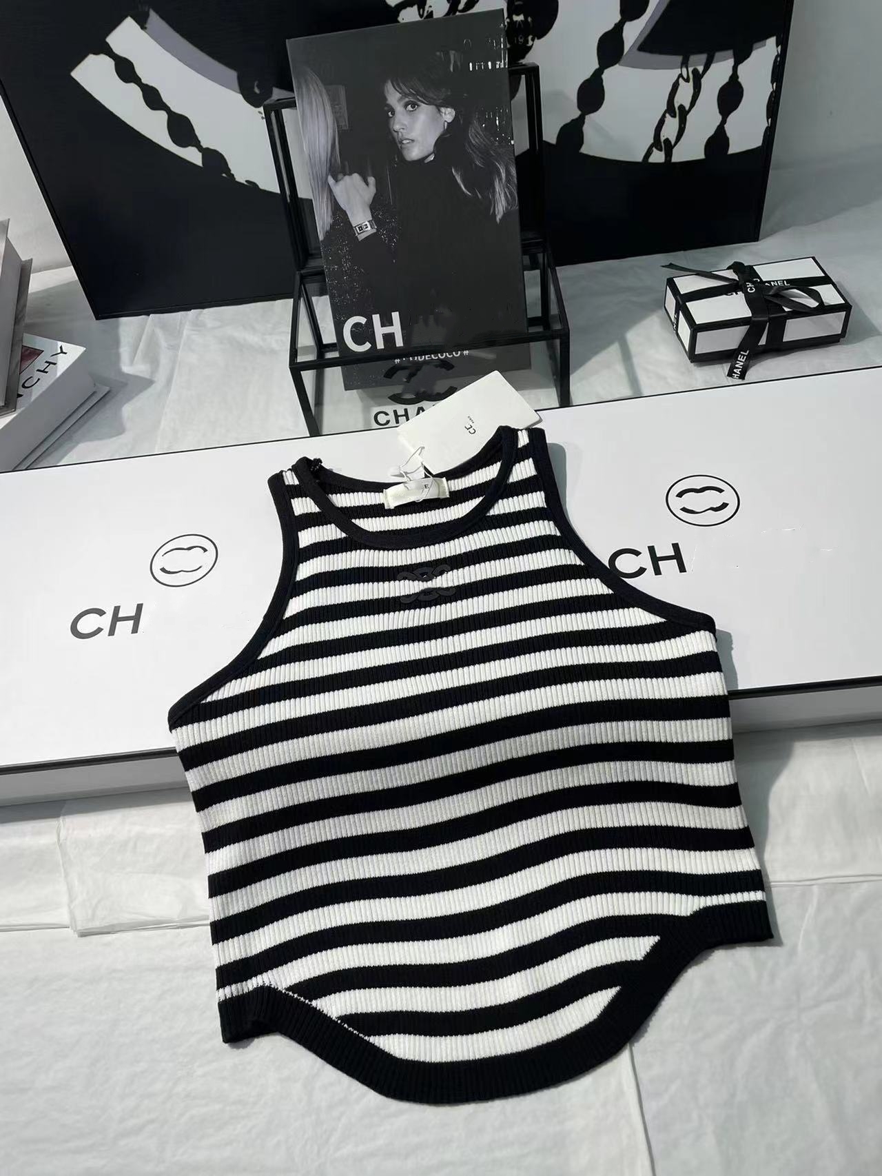 Womens celie T Shirts Sleeveless Woman designer Vests Summer Tanks Tees Vest Short Shirt Ice Silk Tops, C3
Womens celie T Shirts Sleeveless Woman designer Vests Summer Tanks Tees Vest Short Shirt Ice Silk Tops, C3