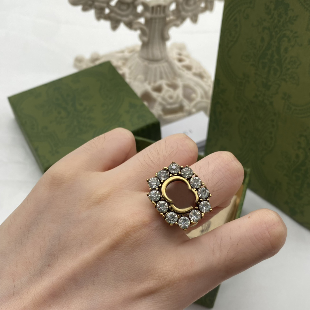 Vintage Women Rings Designer For Ladies Diamond Luxury Elegant Double Letters Moissanite Have Bague Flower Hollow Ring Men Chic Jewelry
Vintage Women Rings Designer For Ladies Diamond Luxury Elegant Double Letters Moissanite Have Bague Flower Hollow Ring Men Chic Jewelry