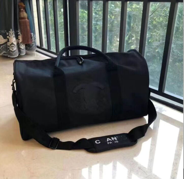 high-quality luxury fashion men women travel duffle bags brand designer luggage handbags large capacity sport Duffel bag 45*25-21cm, Black logo
high-quality luxury fashion men women travel duffle bags brand designer luggage handbags large capacity sport Duffel bag 45*25-21cm, Black logo