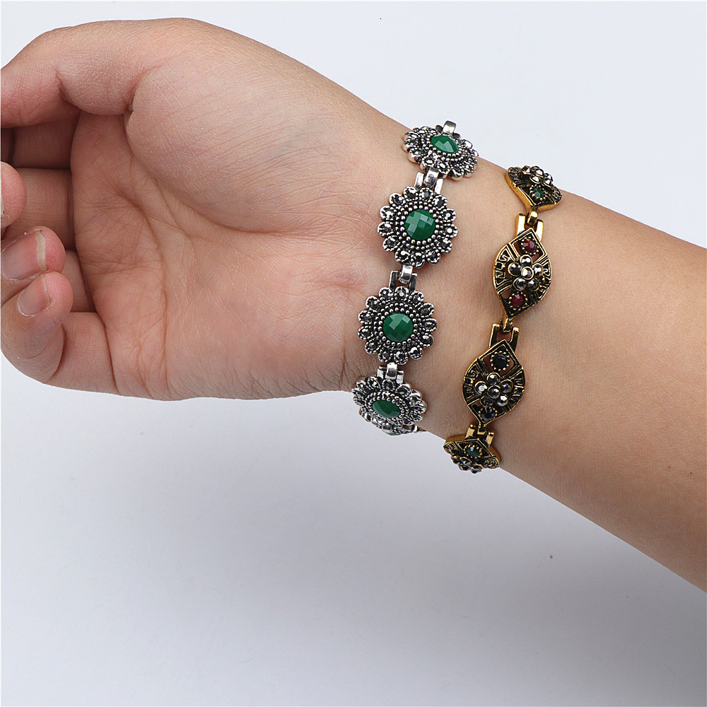 Chain Wholesale 10pcs lots Bulk Vintage Metal Bohemian Ethnic Crystal Charm Bracelet For Women Party Gift Mix Style 230710