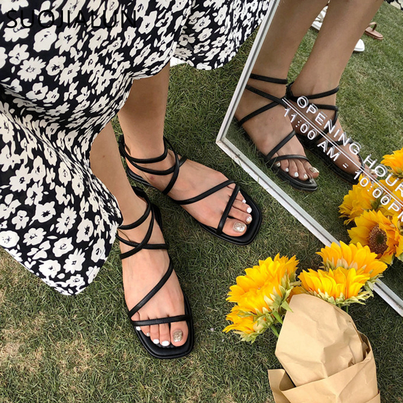 Sandals SUOJIALUN Fashion Women Sandals Flat Heel Narrow Band Back Strap Summer Gladiator Shoes Ladies Casual Summer Beach Slides 230710