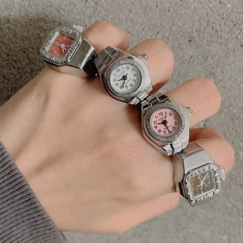 Wedding Rings Mini Finger Watch Neutral Elastic Strap Alloy Watche Couple Jewelry Clock Retro Roman Quartz Ring Punk Vintage 230710
