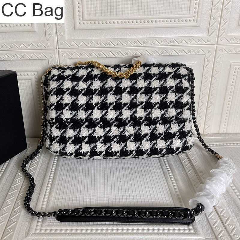 10A CC Bag France Womens Series Quilted Houndstooth Bags Gold Chain Handle Tote Crossbody Shoulder Purse Jumbo Large Capacity Tweed Designer Sacoche Handbags 30CM2, Box
10A CC Bag France Womens Series Quilted Houndstooth Bags Gold Chain Handle Tote Crossbody Shoulder Purse Jumbo Large Capacity Tweed Designer Sacoche Handbags 30CM2, Box