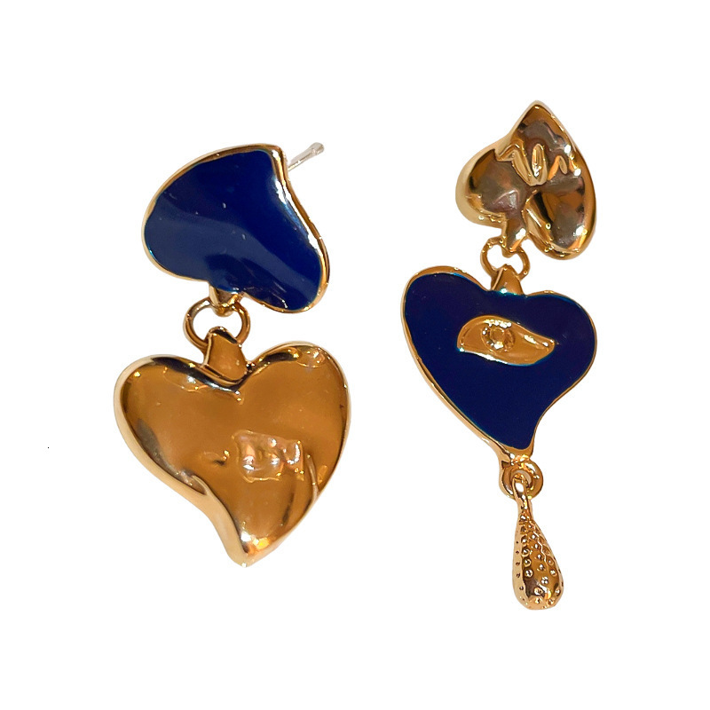 Stud Vintage Asymmetrical Dripping Pleated Love Earrings for Women Big Retro Heart Earring 230710