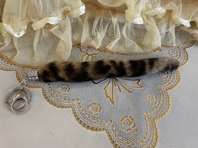 Keychains Lanyards Genuine Mink Fur Key Ring Real Raccoon Tail Tag Keychain Bag Hang Tassel Gift 230710