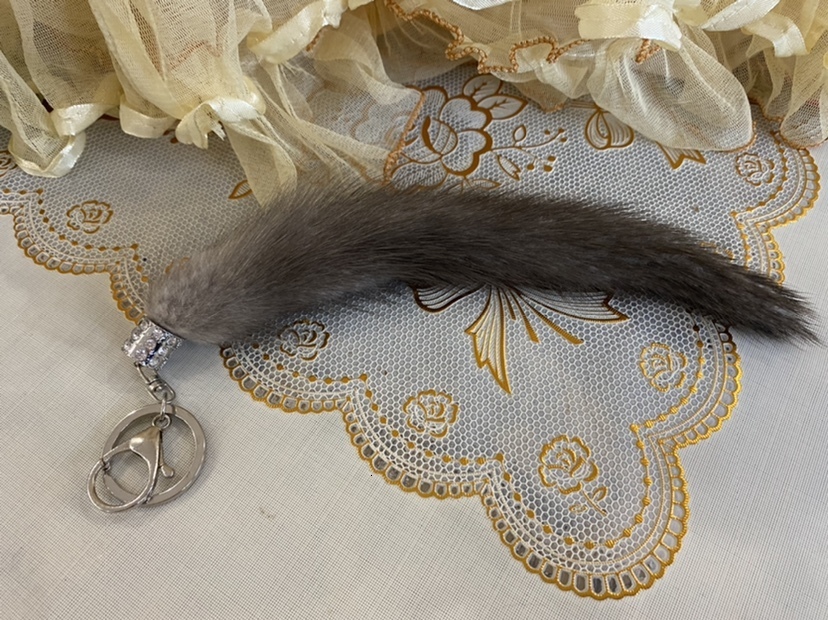 Keychains Lanyards Genuine Mink Fur Key Ring Real Raccoon Tail Tag Keychain Bag Hang Tassel Gift 230710