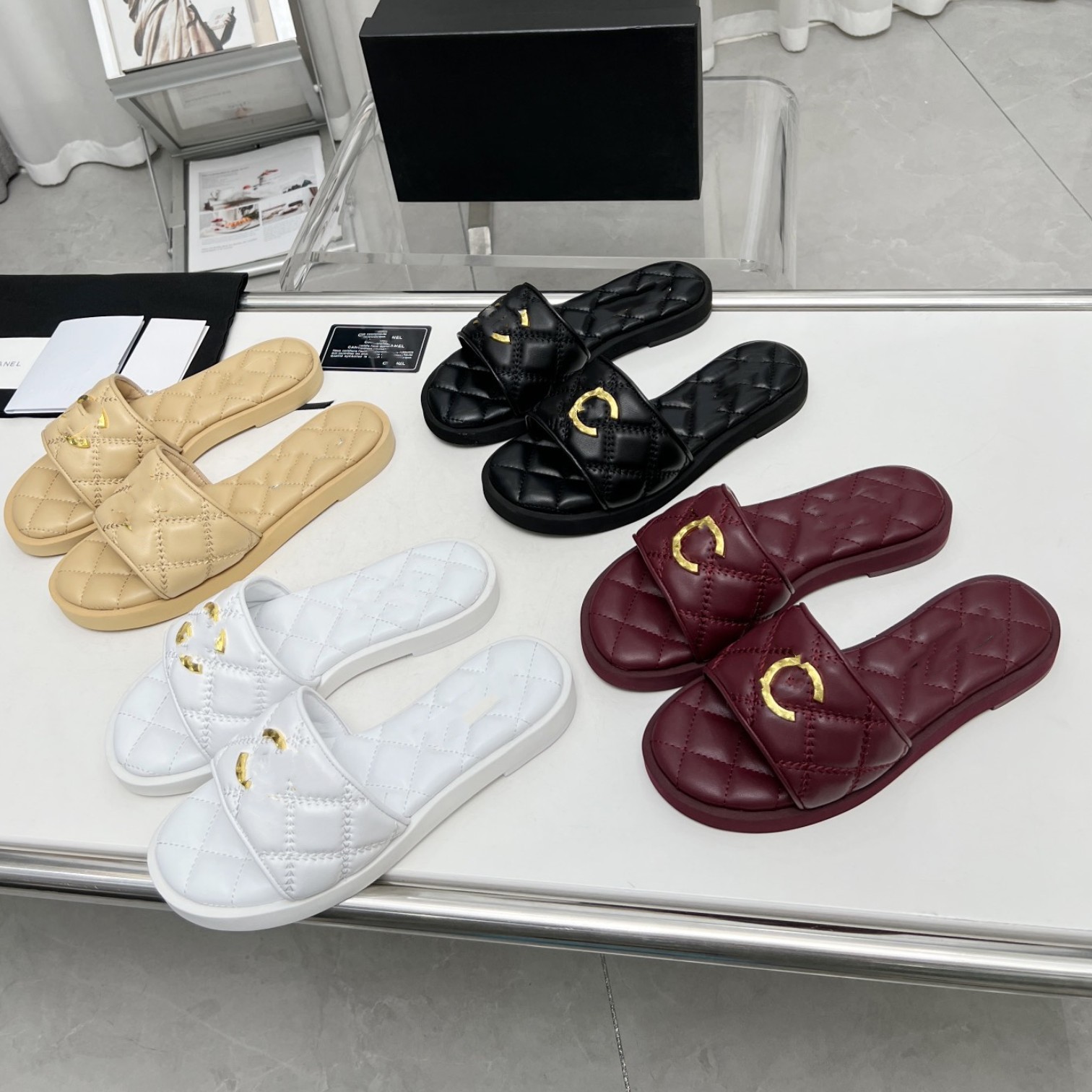 Beige Black Cowhide Quilted Sandal Gold Logo Slides Women Designer Platform Mule Interlocking C Buckle Padded CHANNEL Shoes Super Fashion Slip On Flat Flip Flops, Chaf711-1
Beige Black Cowhide Quilted Sandal Gold Logo Slides Women Designer Platform Mule Interlocking C Buckle Padded CHANNEL Shoes Super Fashion Slip On Flat Flip Flops, Chaf711-1