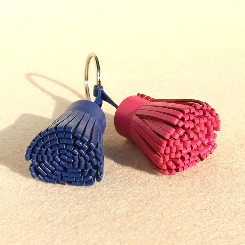 Keychains Lanyards Keychains Lanyards Genuine Leather Tassel Keychain For Keys Car Key Chain Ring Women Bag Charm Bkpk Pendant 230710 CL241231 L250928