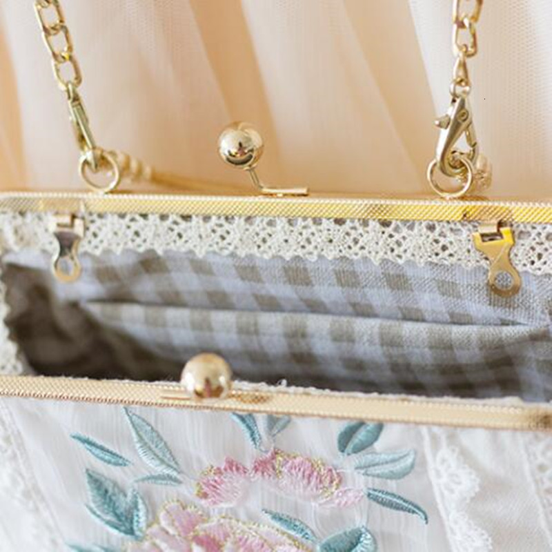 Evening Bag Vintage Kiss Lock Handbag Chinese Style Embroidery Purses and Clutches with Chain Strap Ladies Shoulder Bag 230711