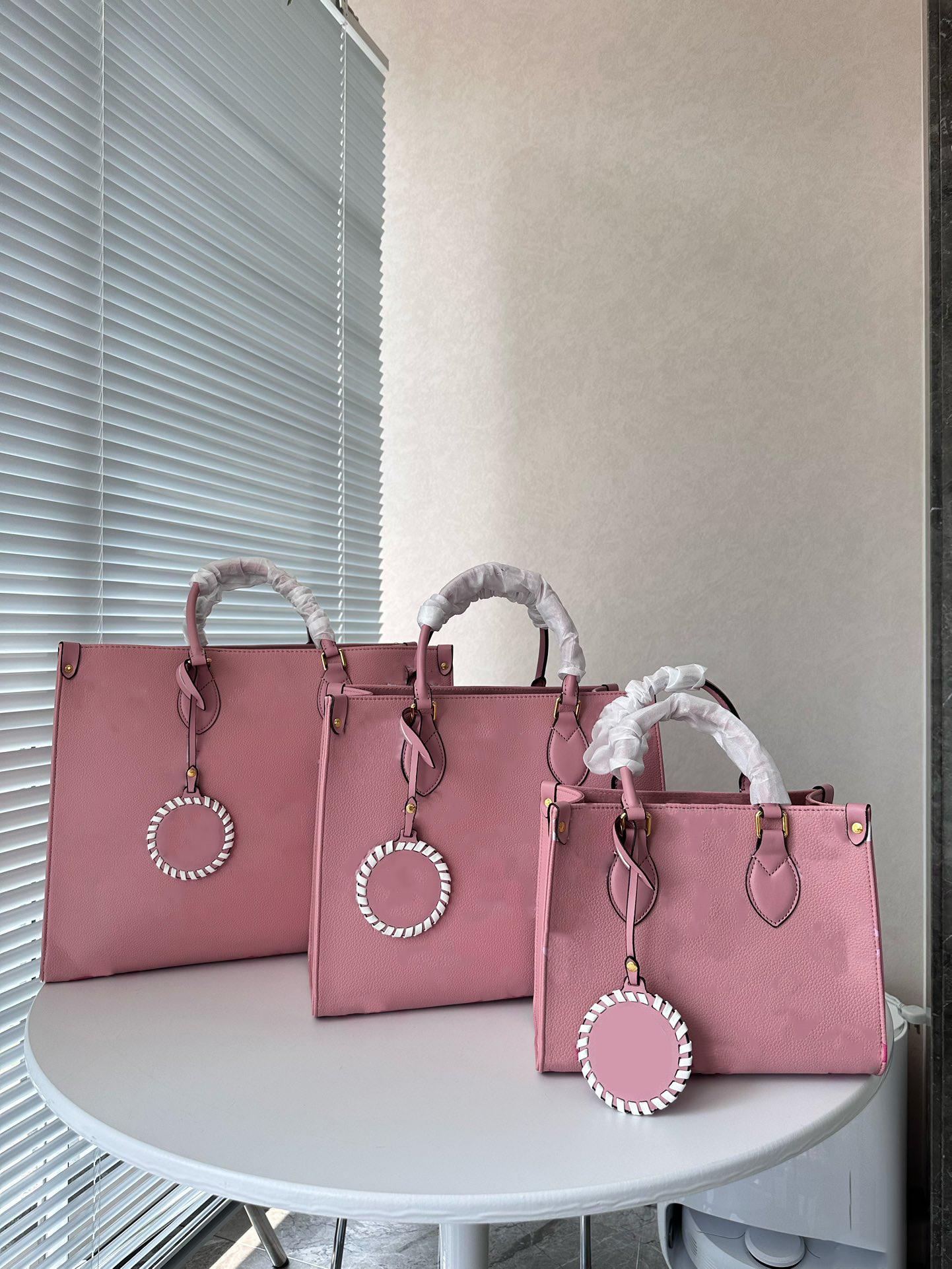 2023 totes classic fashion pumpkin handbags for ladies luxury travelling crossbody high quality bag large capacity 3 colors, Blue2
2023 totes classic fashion pumpkin handbags for ladies luxury travelling crossbody high quality bag large capacity 3 colors, Blue2