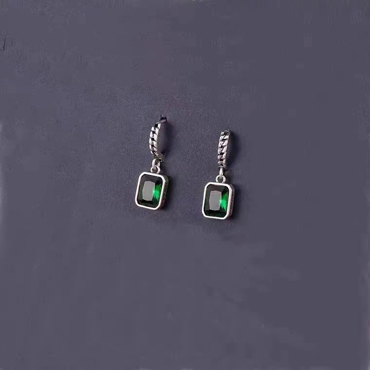 Stud Women s Hypoallergenic Green Zircon Earrings Couple Geometric Vintage Pierced Charming Chic Fashion Party Jewelry Gifts 230710