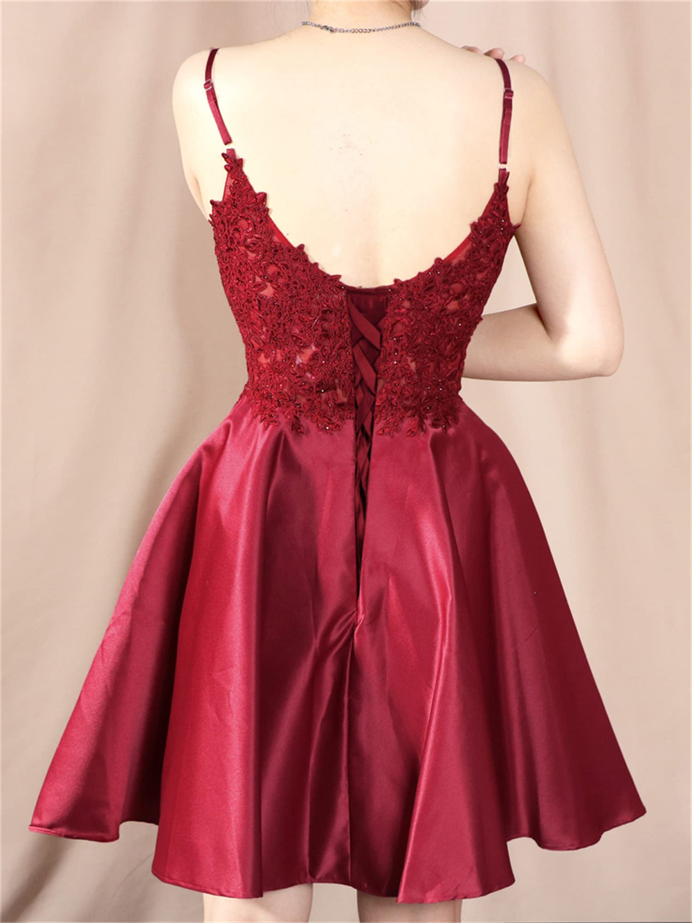 Short Homecoming Dresses Spaghetti Appliques Sequins Deep V-Neck Satin Lace-up Party Gowns Princess Plus Size Mini Birthday Prom Graudation Cocktail P