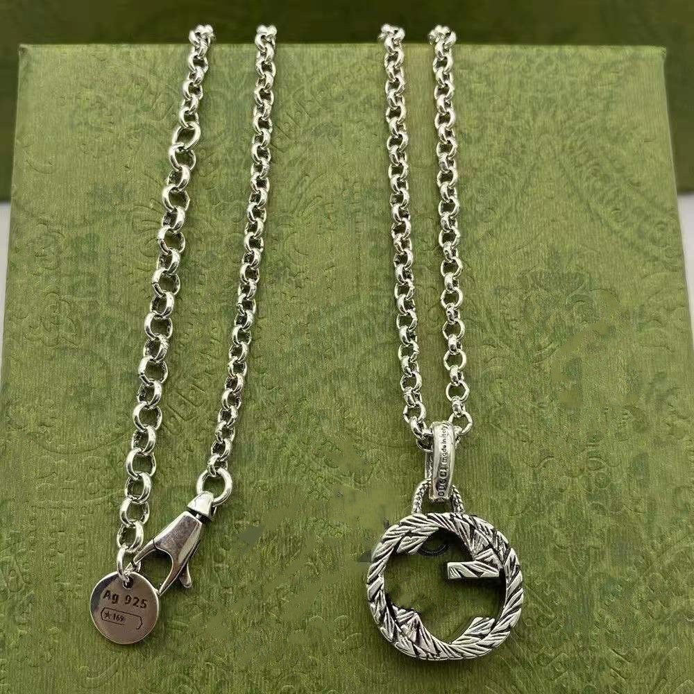 Designer Necklace Men Women Pendant Necklaces Fashion Chains Square Pendants Necklaces Silver Gold Color Jewerlry Accessories
Designer Necklace Men Women Pendant Necklaces Fashion Chains Square Pendants Necklaces Silver Gold Color Jewerlry Accessories