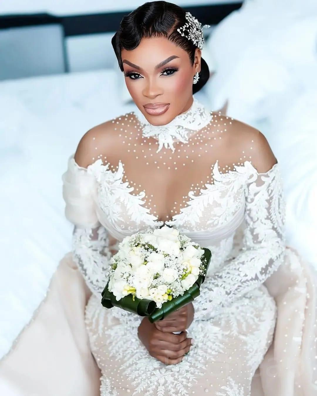 2023 Arabic Aso Ebi Mermaid Lace Wedding Dress Sheer Neck Beaded Illusion Vintage Sexy Bridal Gowns Dresses ZJ2020