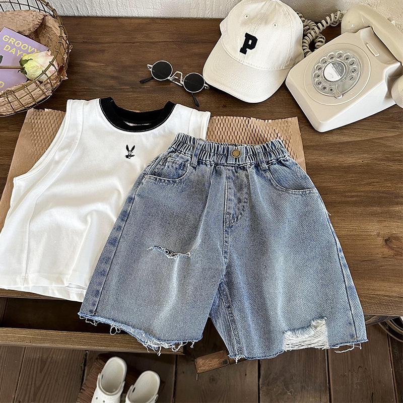 Shorts Boys' Ripped Jeans Summer 2023 Korean Style Boy Girl Baby Fashionable Pants Children's 230711