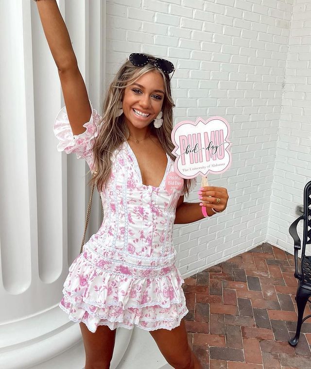 Basic Casual Dresses Bohemian inspired crochet and lace printed cotton mini dress wrap style summer dress cute V-neck short sleeved party dress 230711